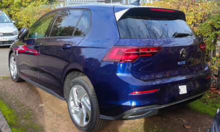 Volkswagen Golf Registration Plate Light MOT Fail: What to Check First