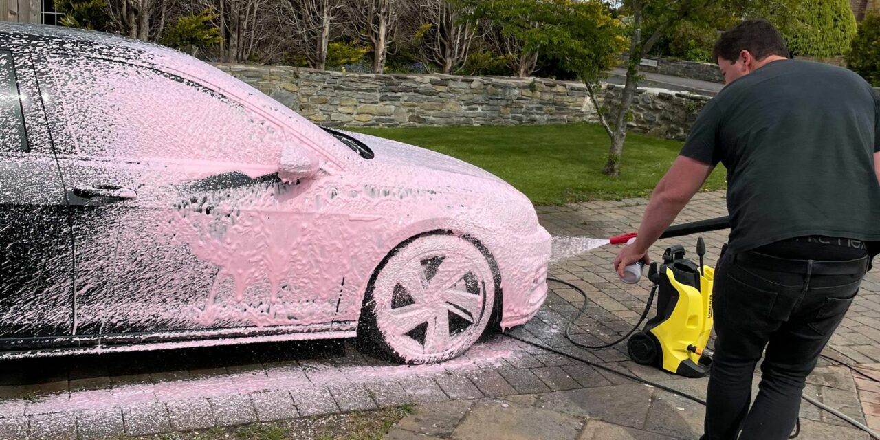 Building Your First Car Cleaning Kit: Beginner-Friendly Picks for UK Drivers