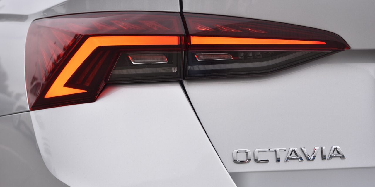 Skoda Octavia Rear Light Cluster Moisture: Can It Cause an MOT Failure?