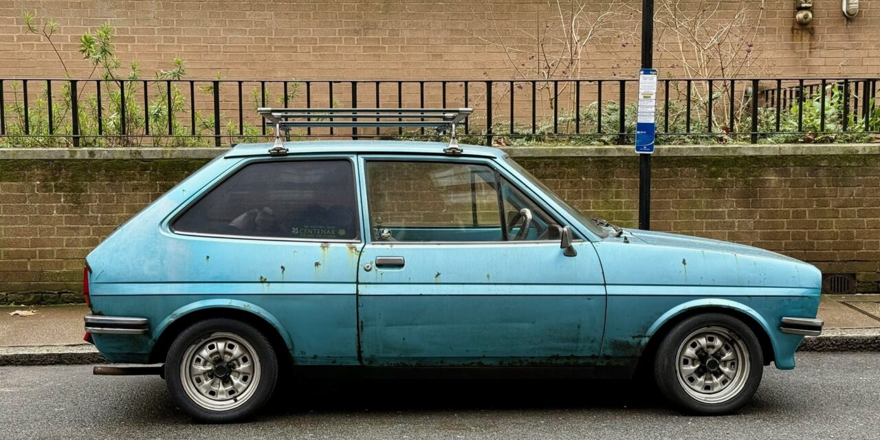 Best dash cam for Ford Fiesta: compact picks that fit properly