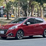 Peugeot 208 wiper blade MOT fail: what testers look for