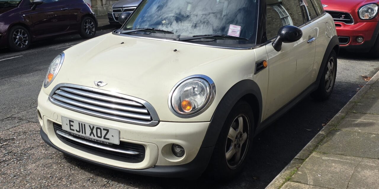 Mini Cooper power steering fluid leak: when it becomes an MOT problem