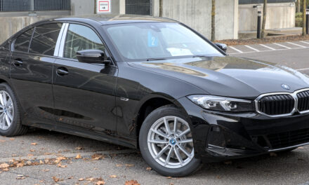 BMW 3 Series oil leak and the 2026 MOT: what testers look for