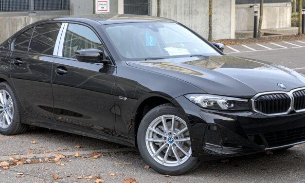 BMW 3 Series oil leak and the 2026 MOT: what testers look for