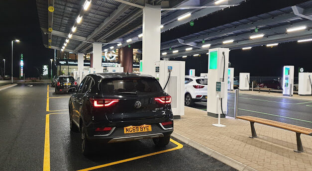 UK public EV charger network passes 120,000 as rapid hubs top 1,000