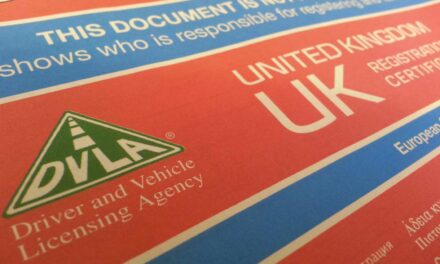 Buying a car without a logbook: how the V62 works and the warning signs to take seriously