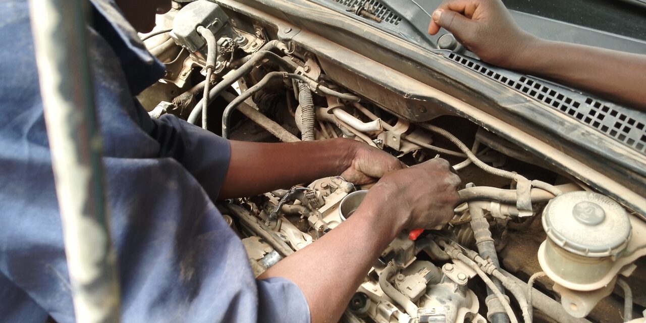 Booked a car service? Typical UK timings for interim, full and major work