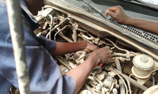 Booked a car service? Typical UK timings for interim, full and major work