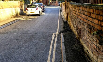 Can you park on a single yellow line? Read the sign, not the paint