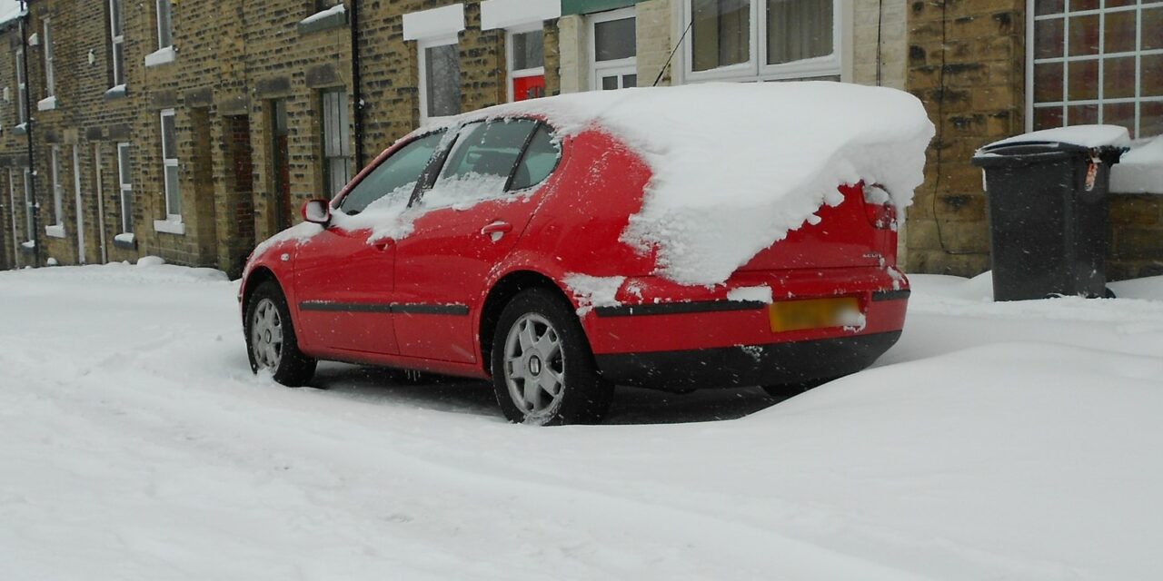 Is it illegal to leave your engine running while parked? The UK answer