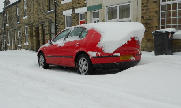 Is it illegal to leave your engine running while parked? The UK answer