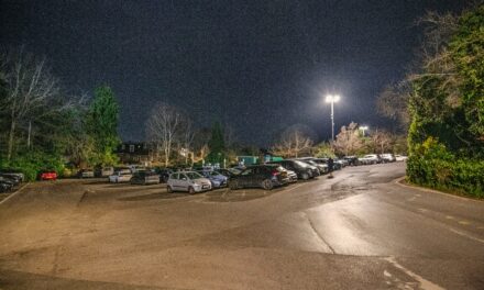 Parking at night: the Highway Code rule about facing traffic that drivers miss